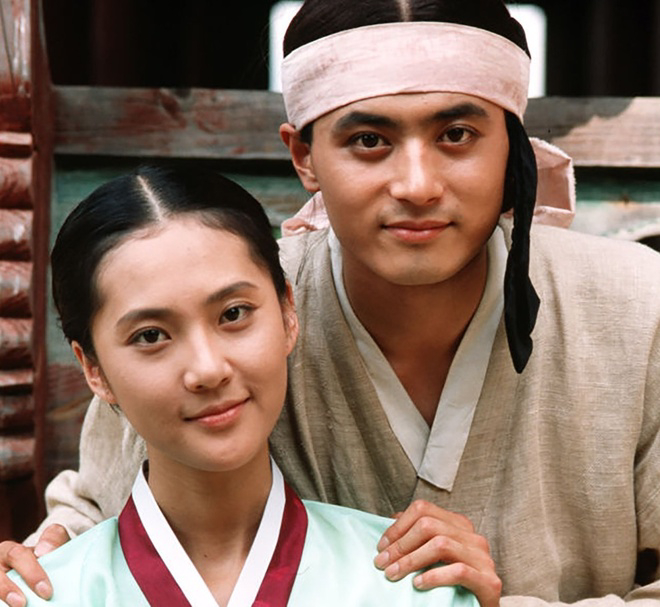 Yeom Jung Ah - Jang Dong Gun từng trải qua vài năm hạnh phúc bên nhau trước khi chia tay. Ảnh: Nate