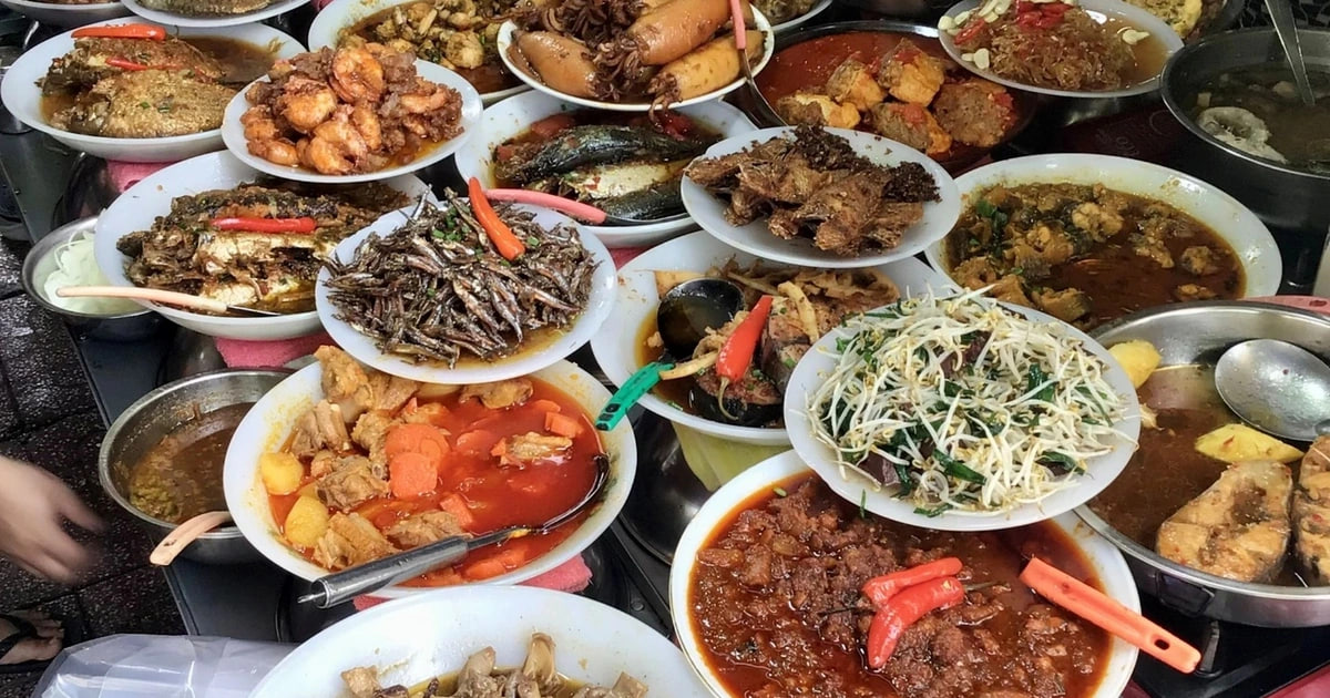 Vì sao gọi là “cơm bụi”?