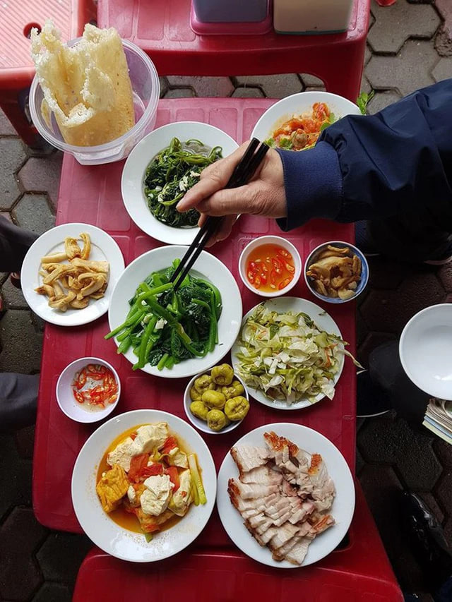 Vì sao gọi là “cơm bụi”?