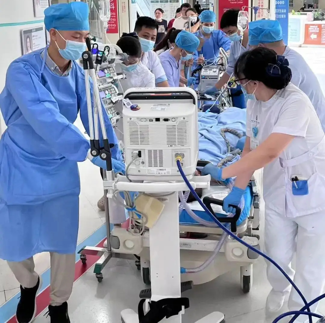 30 tuổi đã suýt chết vì ngừng tim, người đàn ông hối hận: