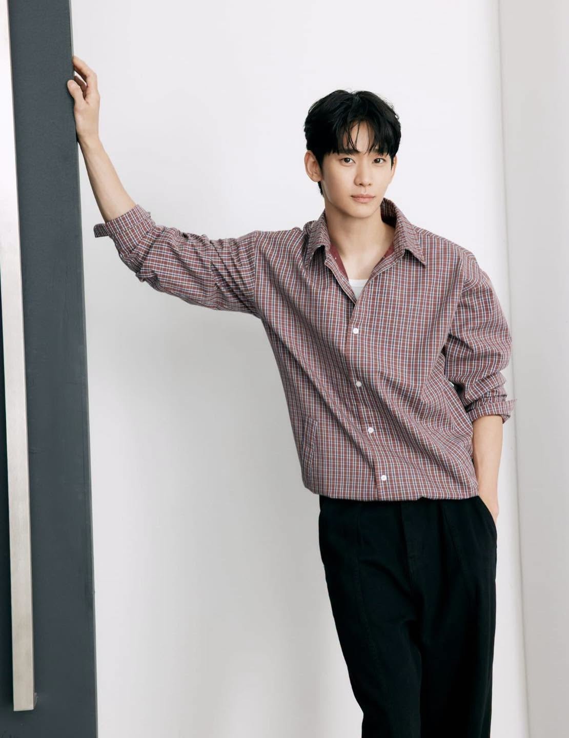 Kim Soo Hyun đã gặp bất ổn tâm lý, stress nặng sau drama với Kim Sae Ron. Ảnh: X.