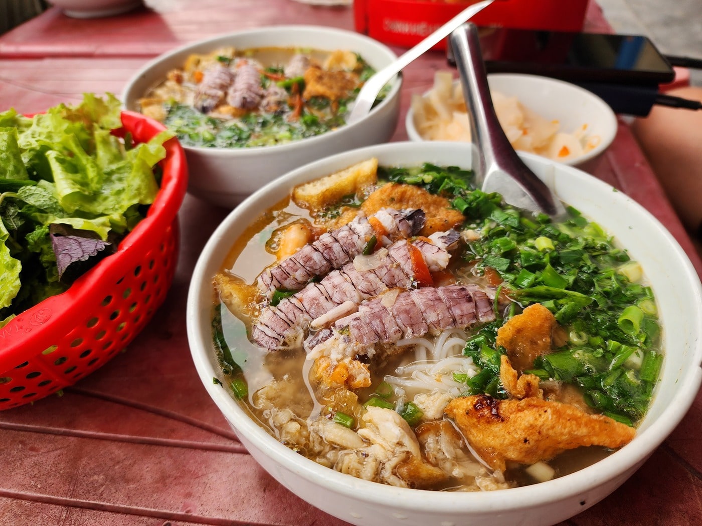 Việt Nam có cáp treo giữ cùng lúc 2 kỷ lục Guinness thế giới: Cabin chở 230 người lớn nhất hành tinh, trụ cáp cao gần 189m