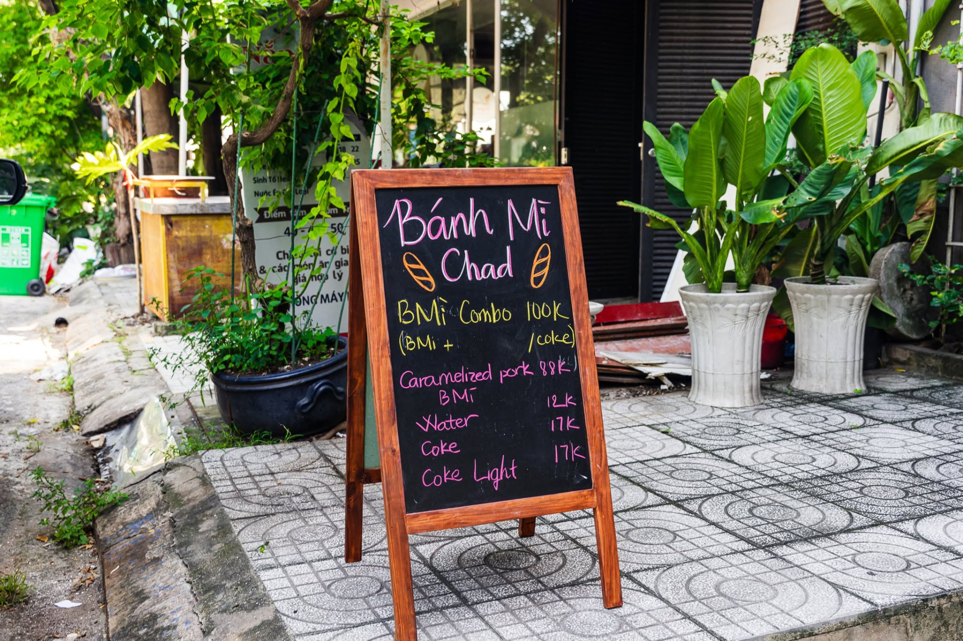 Giai đoạn đầu, quán chỉ phục vụ khoảng 50 ổ bánh mì mỗi ngày