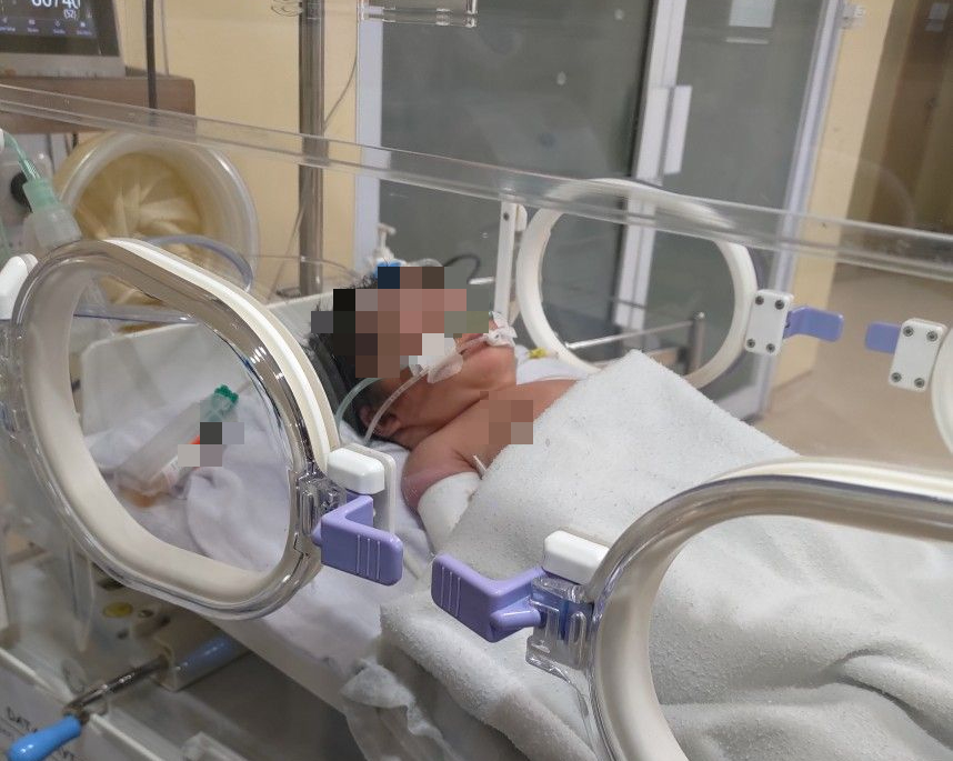 Đẻ rơi gây nguy hiểm cho cả mẹ và bé (Ảnh minh họa)