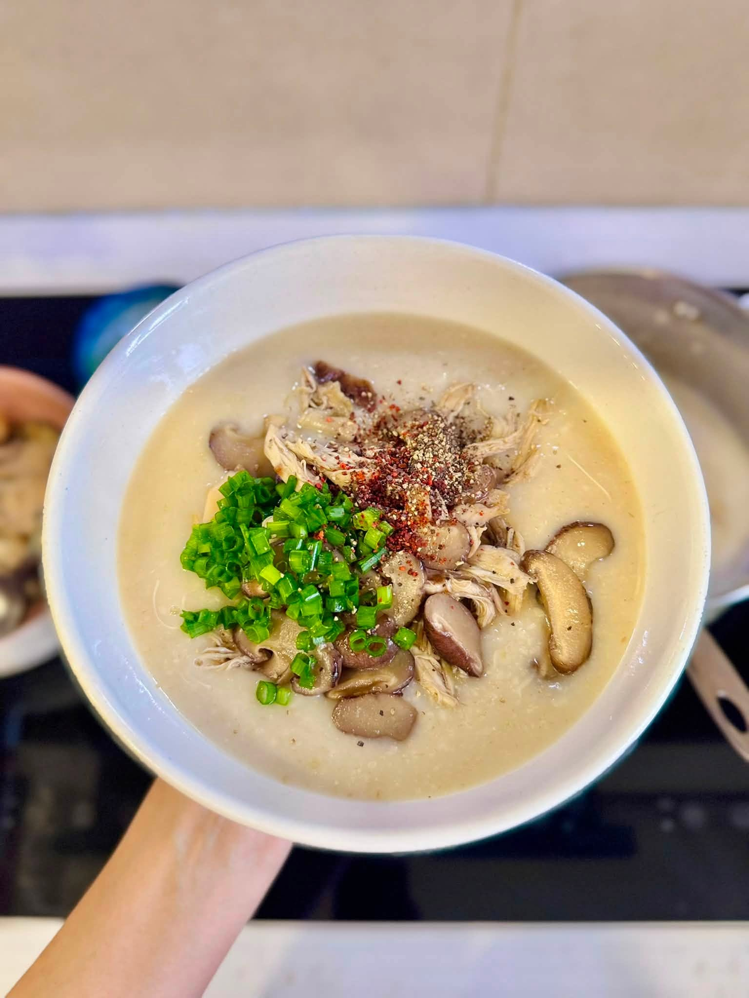 Bên trong cuộc đua chống lão hoá suốt 10 năm và hơn thế nữa của hội chị đẹp 30s: Tiền nhiều chỉ là “tấm vé vào cửa”!