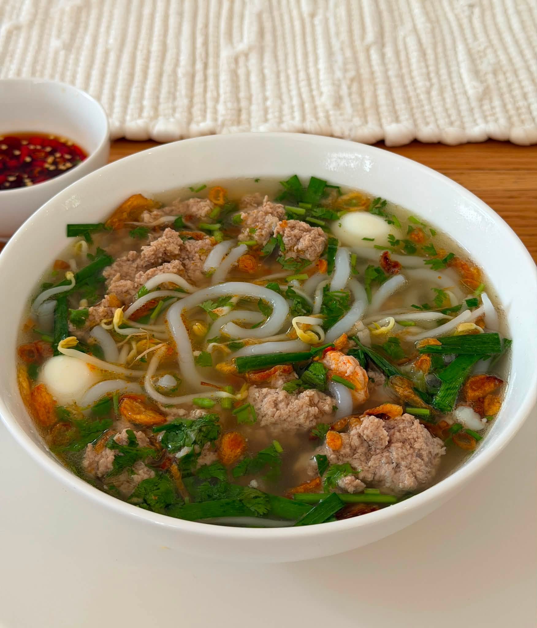 Nồi bánh canh của con dâu nhà tỷ phú gây chú ý, hé lộ tiêu chuẩn khắt khe nhà hào môn
