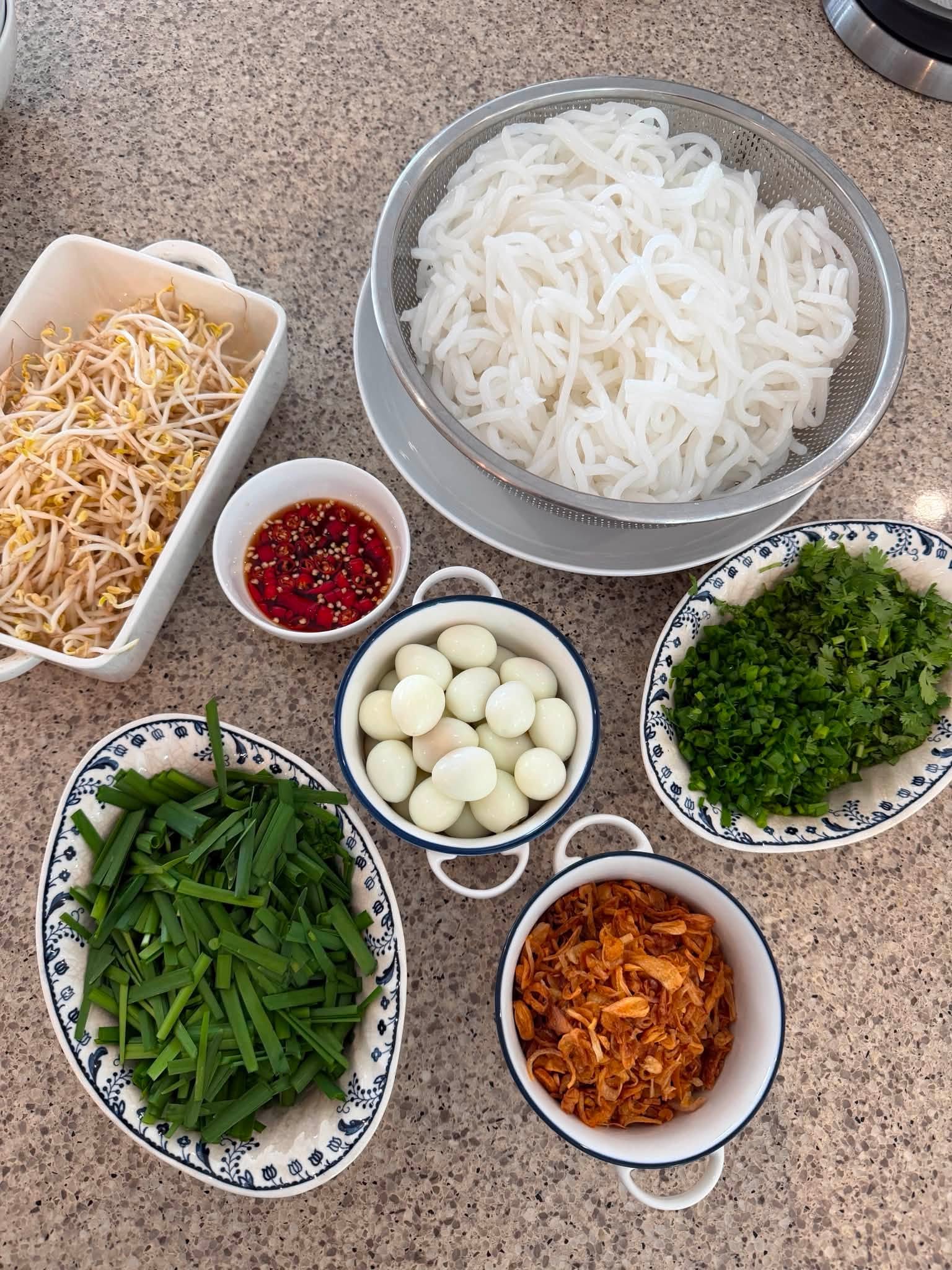 Nồi bánh canh của con dâu nhà tỷ phú gây chú ý, hé lộ tiêu chuẩn khắt khe nhà hào môn