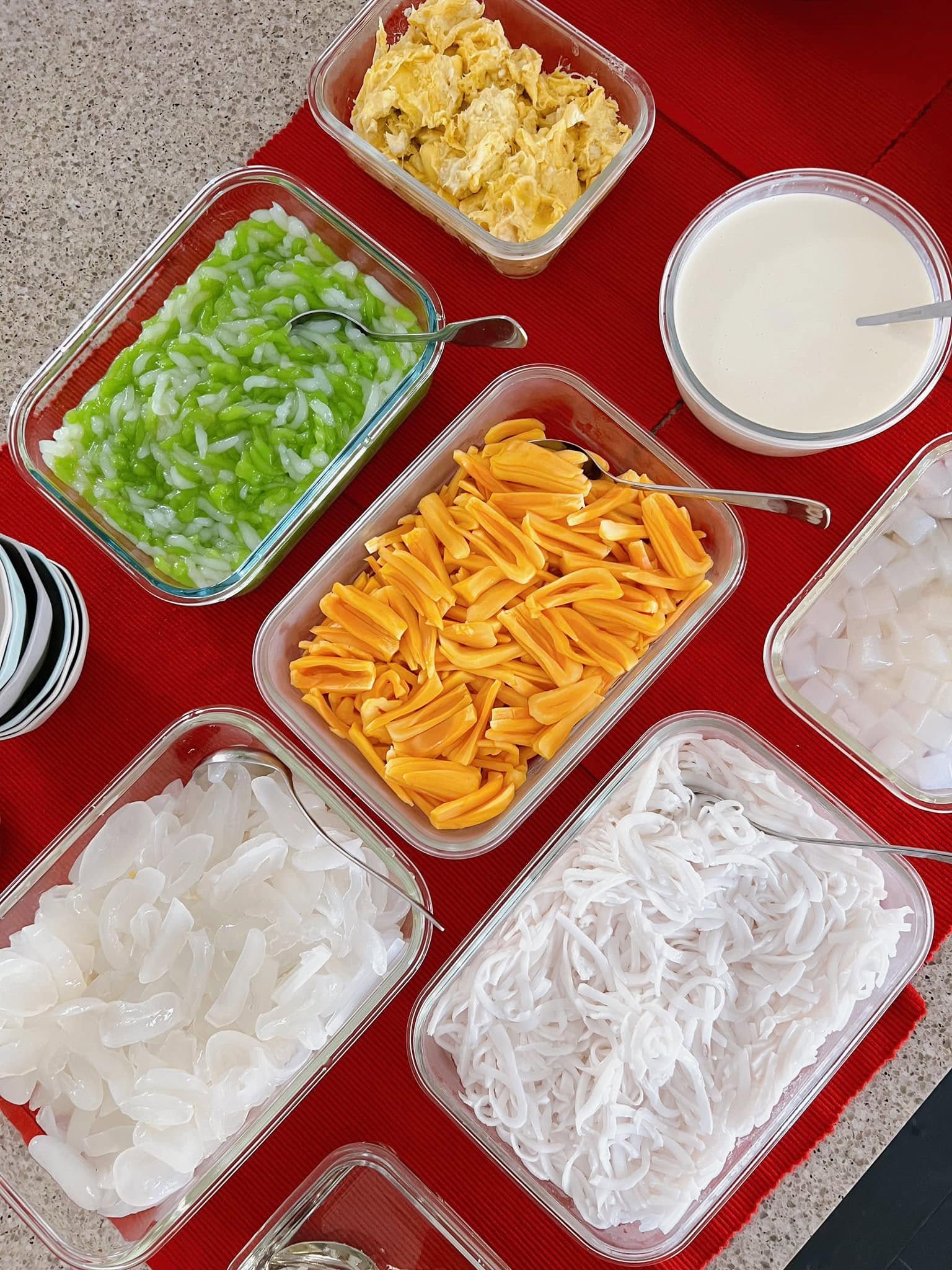 Nồi bánh canh của con dâu nhà tỷ phú gây chú ý, hé lộ tiêu chuẩn khắt khe nhà hào môn