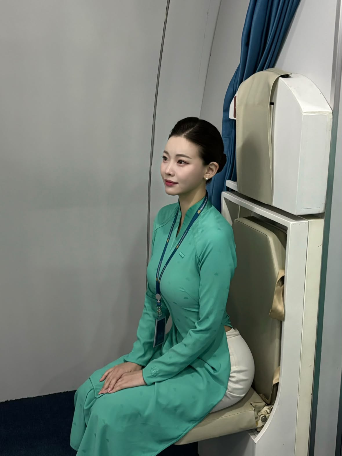 Tiếp viên hàng không hãng Vietnam Airlines mang quốc tịch Hàn Quốc: Thuê nhà ở TP.HCM sống 1 mình, mê nhất là đi xe ôm công nghệ