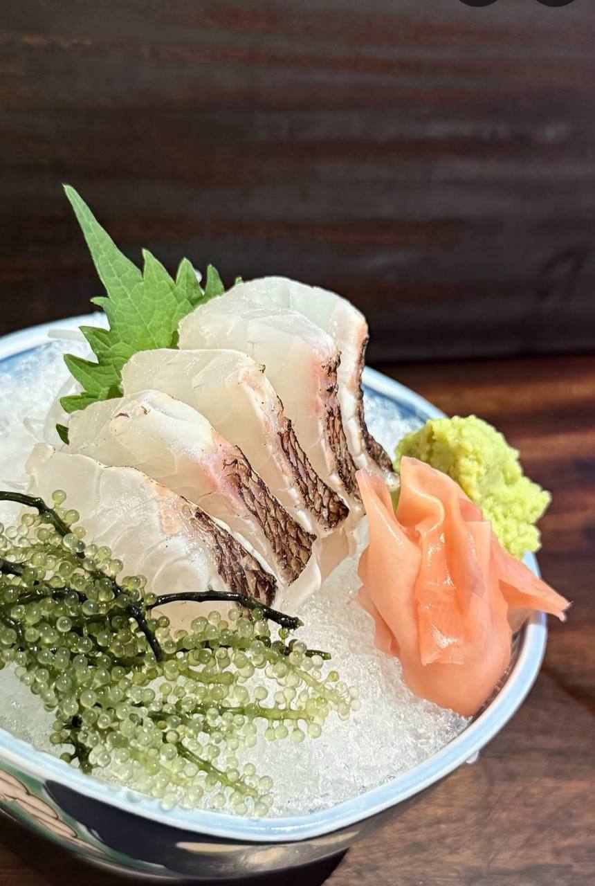  Bên cạnh Omakase, Yume Sushi còn phục vụ đầy đủ các món Nhật quen thuộc như sushi, sashimi, nigiri, tempura, udon, donburi... Ảnh: Google Review