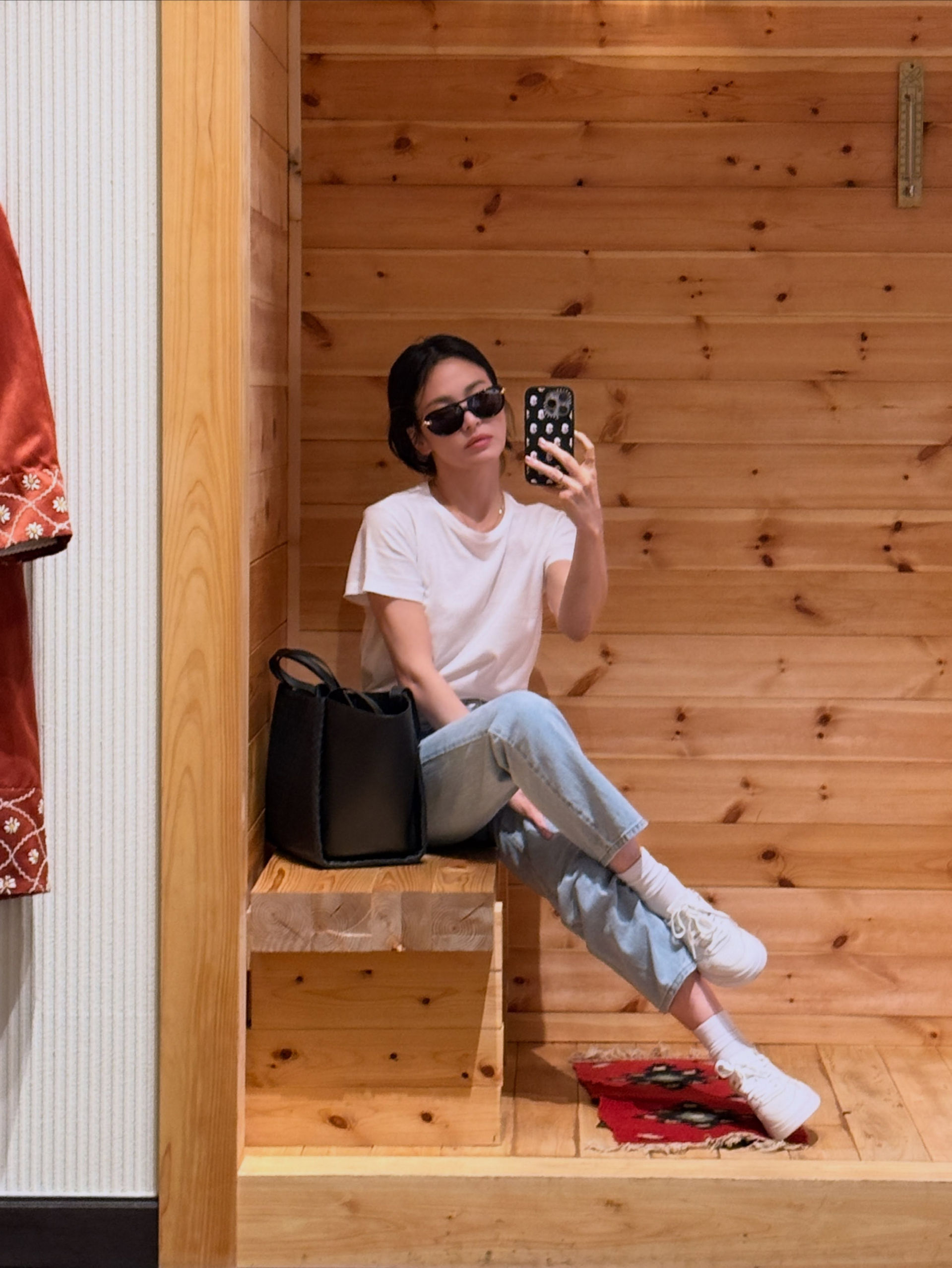Song Hye Kyo khiến cả MXH phải 