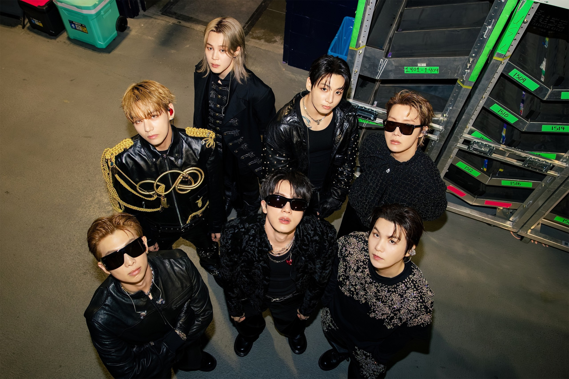 BTS kỉ niệm 10 năm hoành tráng