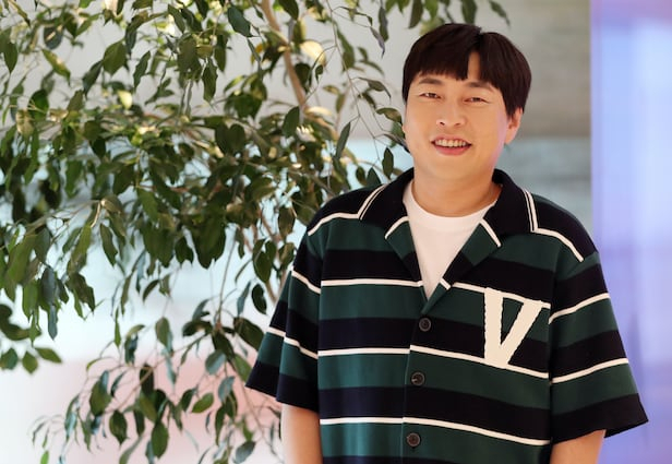 Lee Jin Ho tự hủy hoại tiền đồ của mình. Ảnh: Nate.