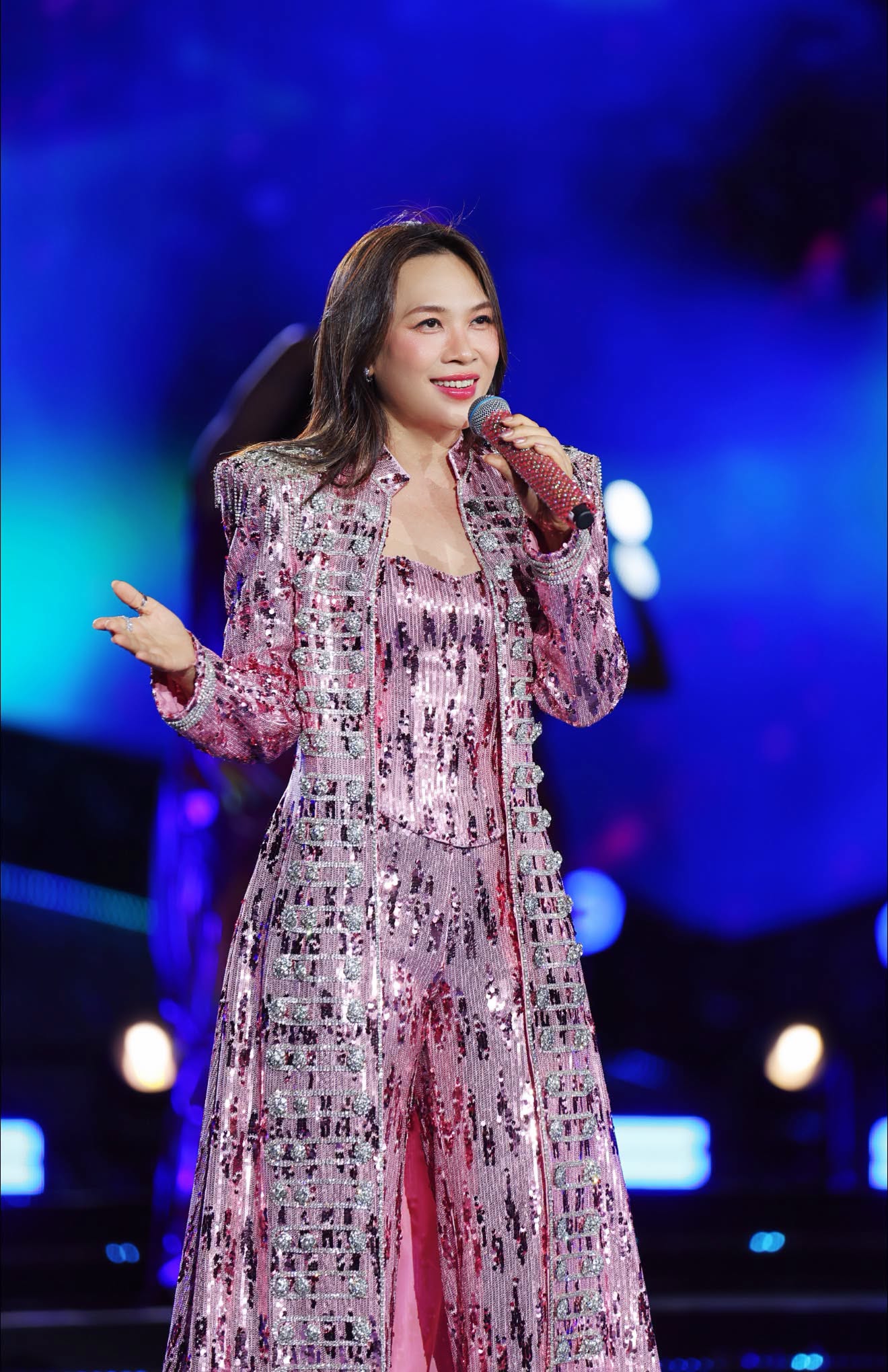Mỹ Tâm diễn ở Đà Nẵng ngày 12/7