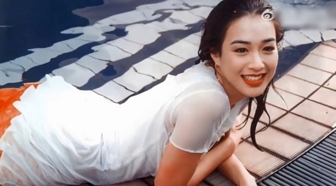 Thời son trẻ, Chung Lệ Đề có gương mặt thanh tú, vóc dáng gợi cảm. Cô là biểu tượng gợi cảm ở showbiz Hoa ngữ. Ảnh: Sina.
