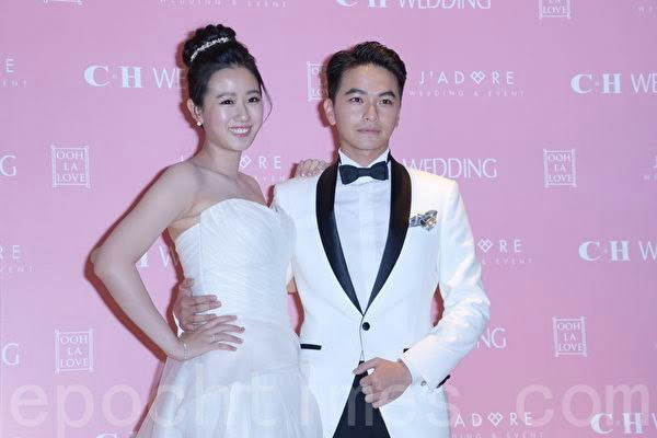 Cặp đôi vàng showbiz ly hôn đột ngột sau 11 năm bên nhau