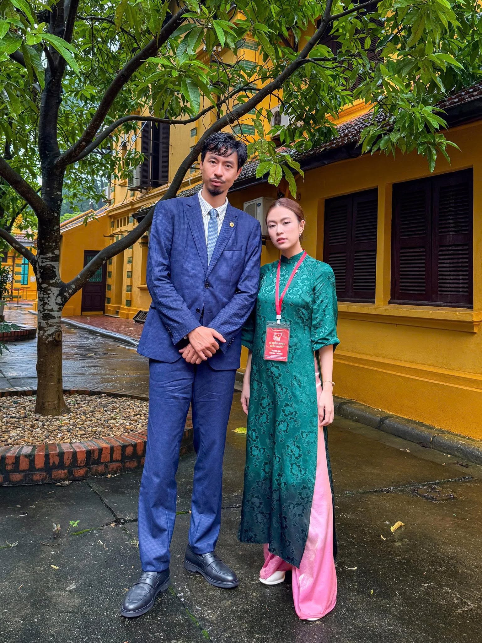 Hoàng Thuỳ Linh và Đen Vâu không xác nhận mối quan hệ nhưng luôn đồng hành trong công việc lẫn cuộc sống