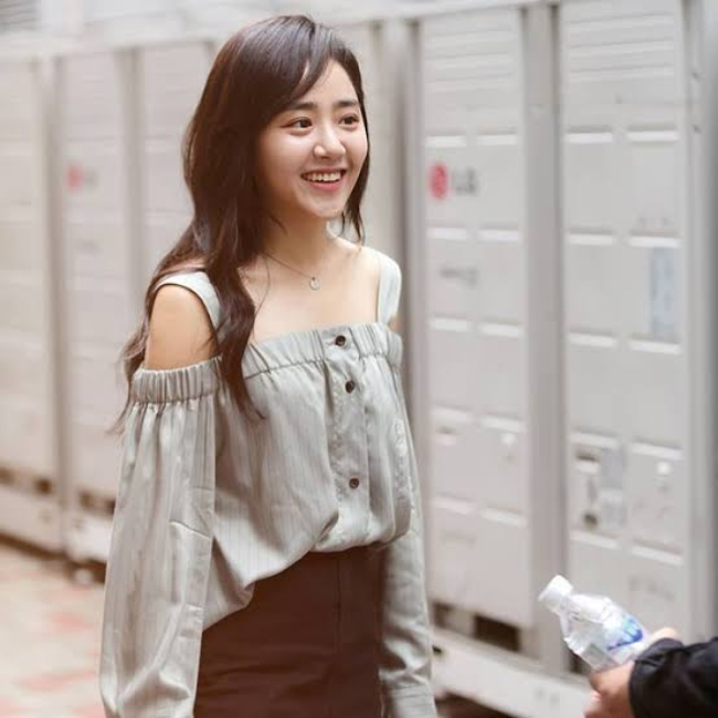 Vẻ ngoài của Moon Geun Young sau 2 tuần tuyên bố kết hôn