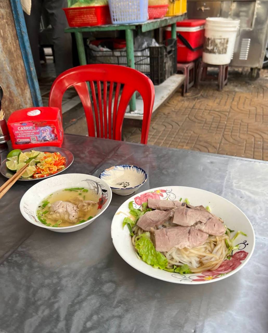 Hủ tiếu bà Dậu có giá chỉ từ khoảng 20.000 đồng/tô