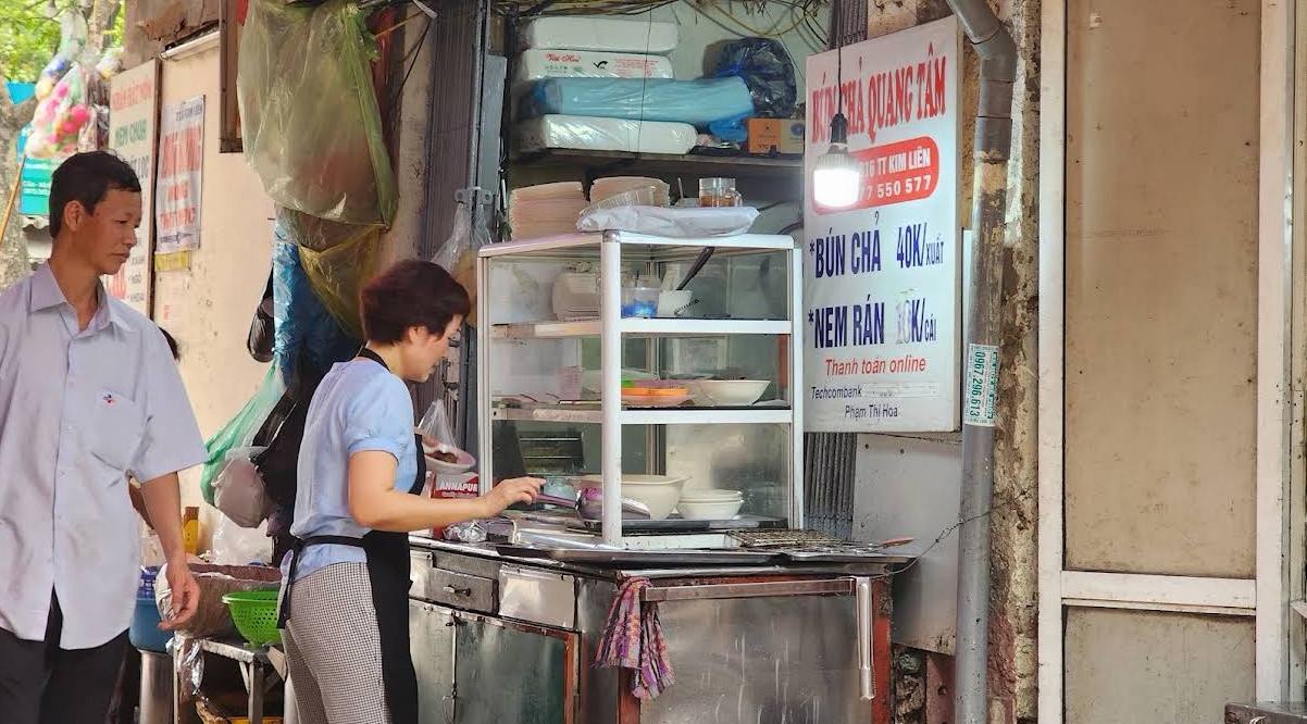 Hơn 20 năm bán hàng, chị Tâm có rất nhiều kỷ niệm đáng nhớ. Ảnh: Google Review