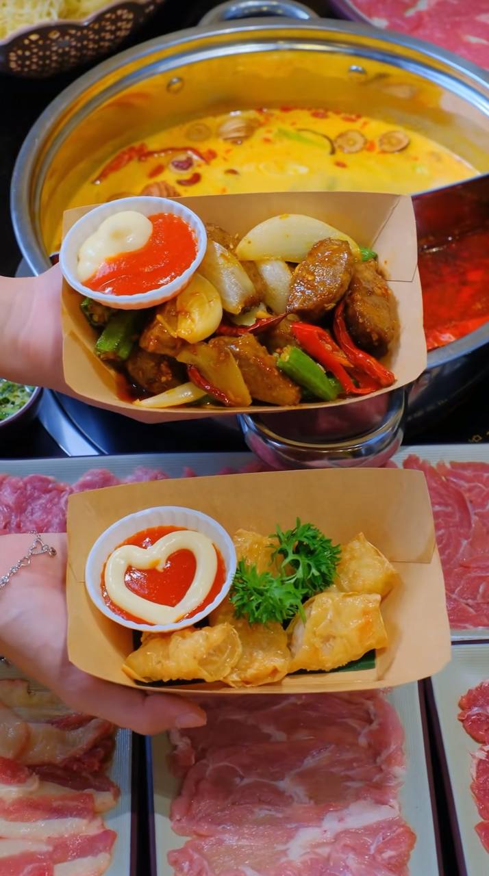 Tàu hũ ky cuộn tôm và bò gân viên Tứ Xuyên được hai ba con diễn viên Xuân Hiệp dành lời khen