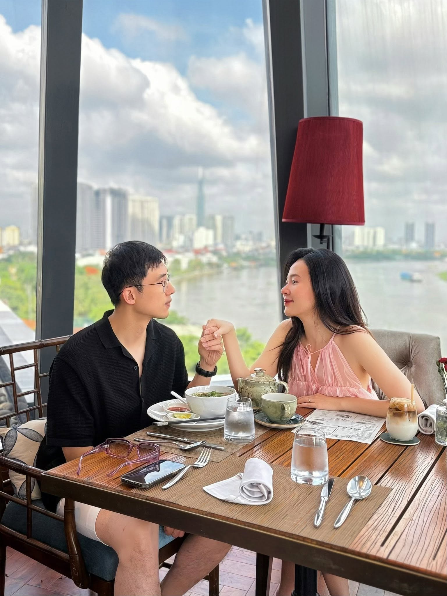 Midu và chồng - thiếu gia Minh Đạt. Nguồn: FBNV.