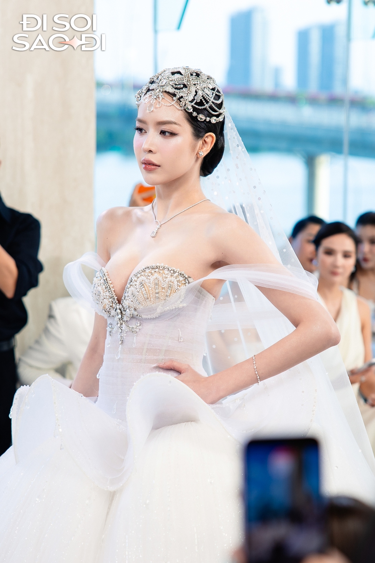 Sự xuất hiện của Trịnh Thăng Bình tại show diễn có Thanh Thuỷ thu hút bàn tán khắp các diễn đàn (Ảnh: Viết Thanh)