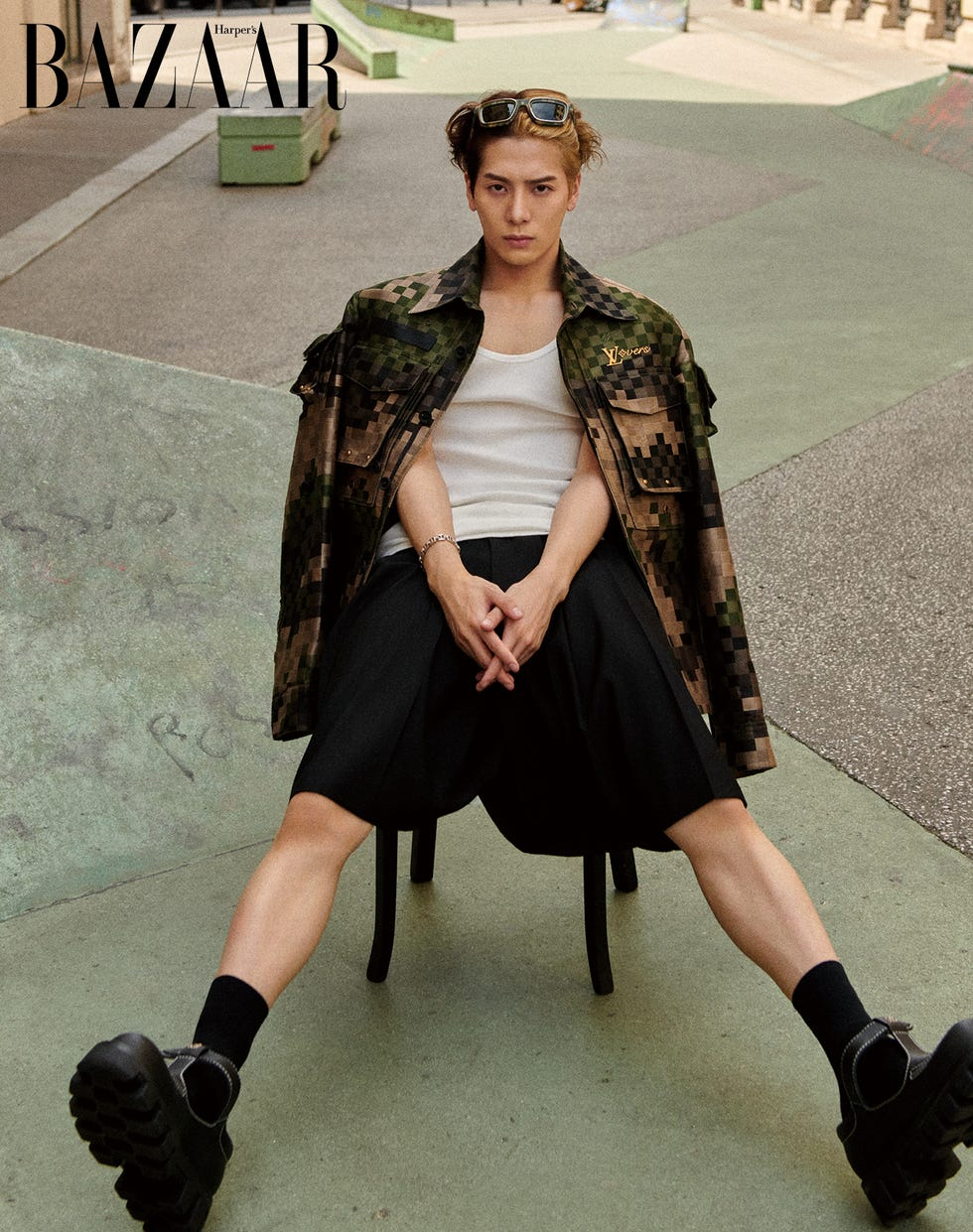 Jackson Wang bị tẩy chay vì có cuộc sống riêng phức tạp, thị phi. Ảnh: Harpers Bazaar