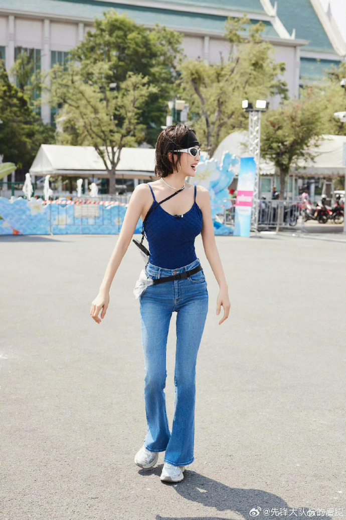 Ngũ quan hài hoà ở tuổi 47 của Tần Lam