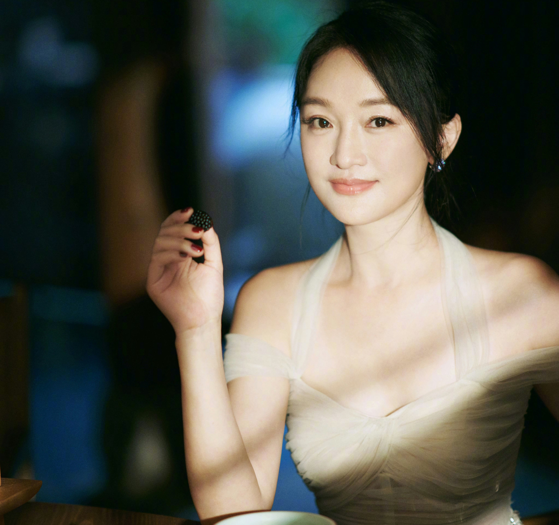 Châu Tấn bị cho là nữ minh tinh đã ngoại tình với nam ca sĩ nổi tiếng, “cắm sừng” bạn trai diễn viên. Ảnh: 163