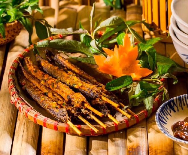 Tại sao đám cưới Phương Mỹ Chi ăn cá kèo mắm me?