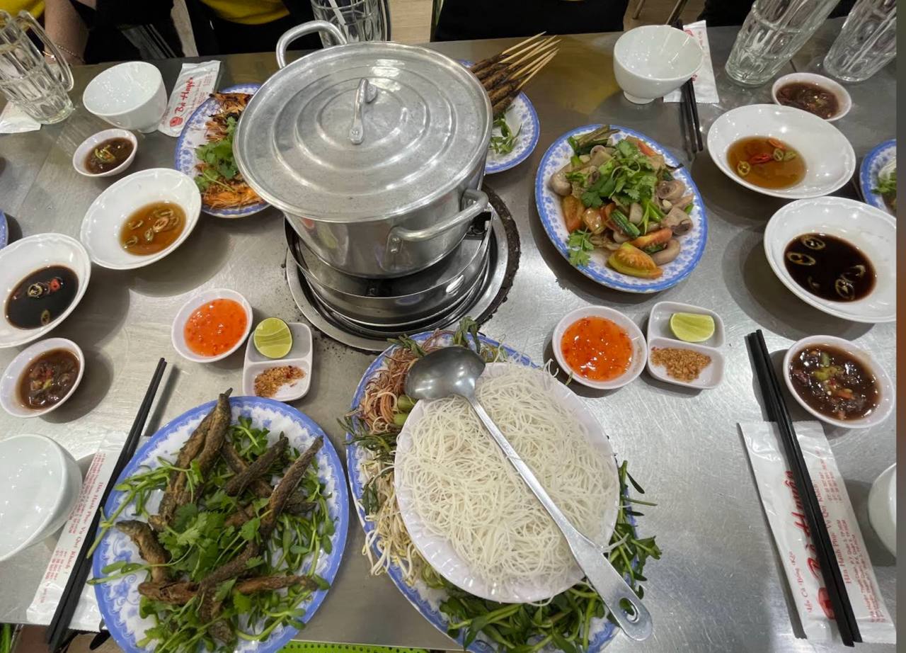 Ảnh: Google Review (Lẩu cá kèo bà Huyện)