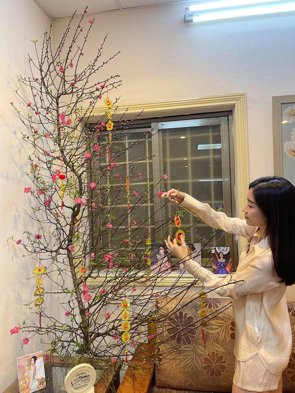 Không gian trong nhà Đỗ Mỹ Linh rất ấm cúng, đơn giản