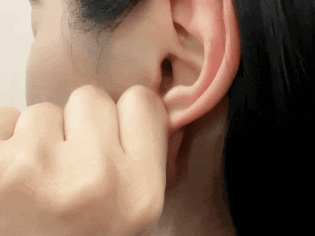 Trong số những người sống thọ trăm tuổi, 85% có thứ này ở tai