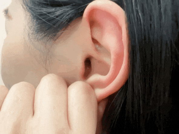 Trong số những người sống thọ trăm tuổi, 85% có thứ này ở tai