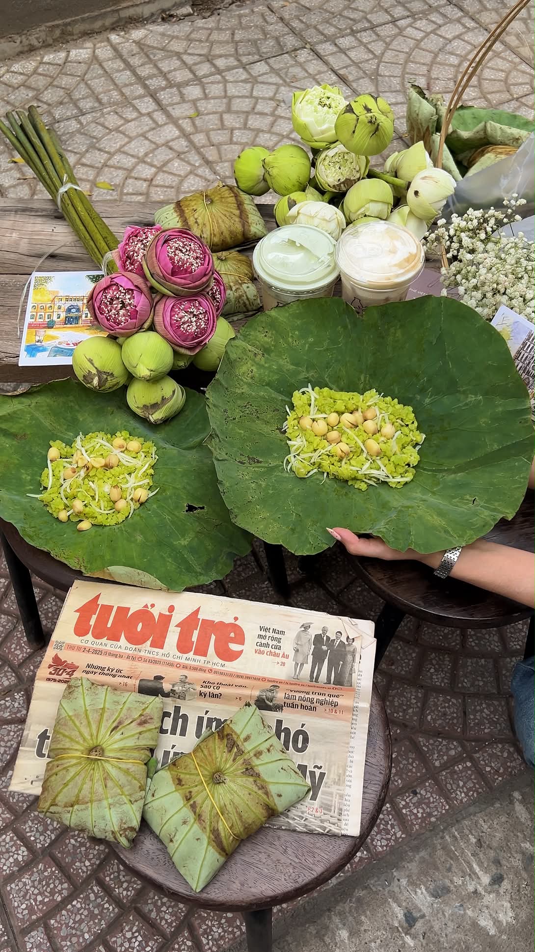 Có những trải nghiệm rất đỗi giản dị, nhưng khi đặt trong không gian Hà Nội mùa thu lại trở thành một phần ký ức khó quên của thành phố. Ảnh: hanhdidau