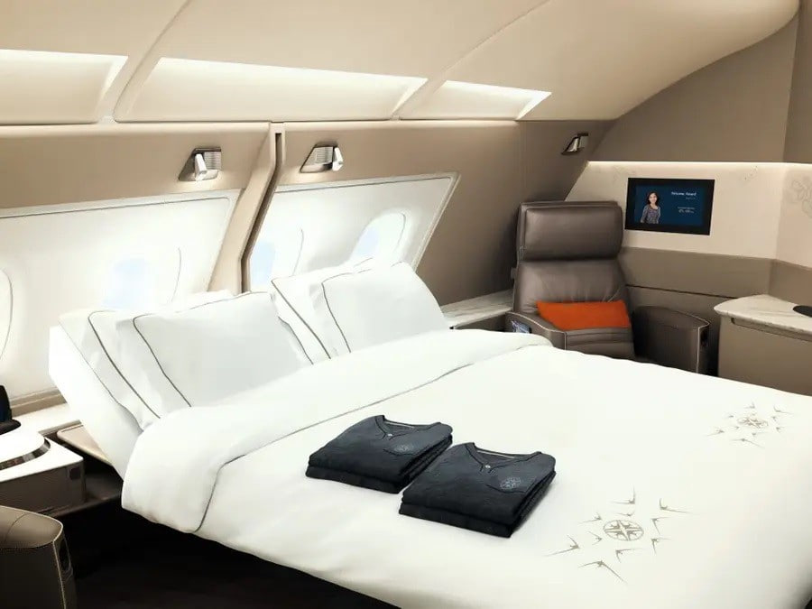Ghế phổ thông, ghế thương gia và khoang hạng nhất trong Airbus A380 của Singapore Airlines. Ảnh: Insider