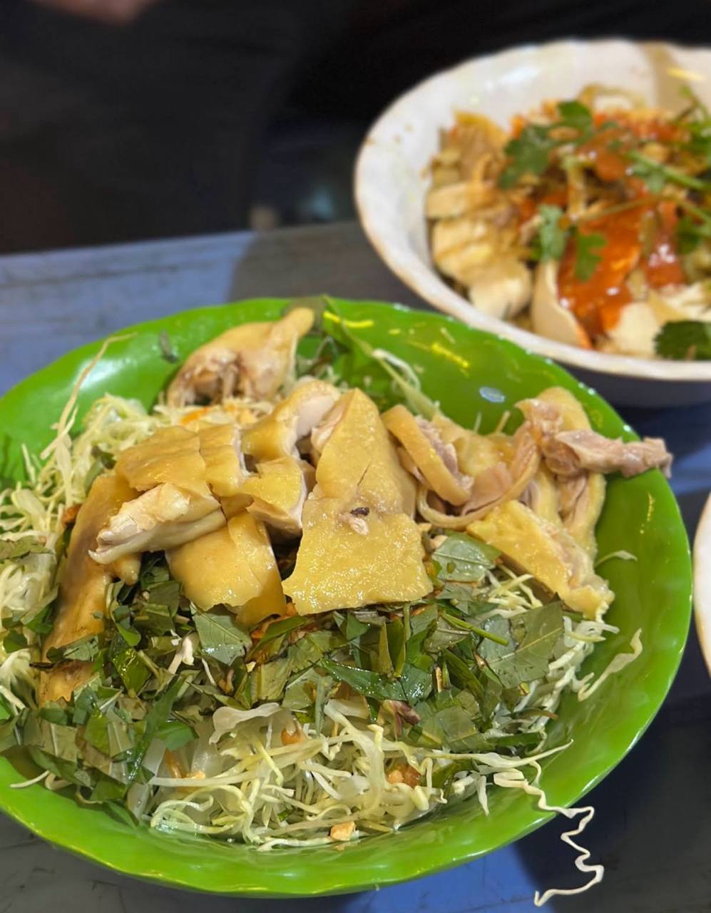 Khách Nhật ăn phở gà Hà Nội rồi ví như