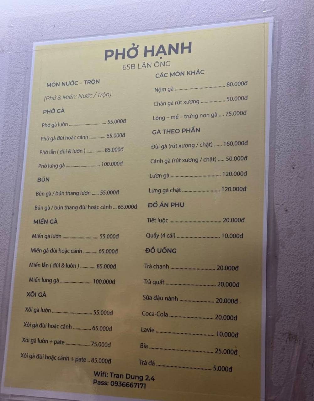 Thực đơn của phở gà Hạnh. Ảnh: Google Review
