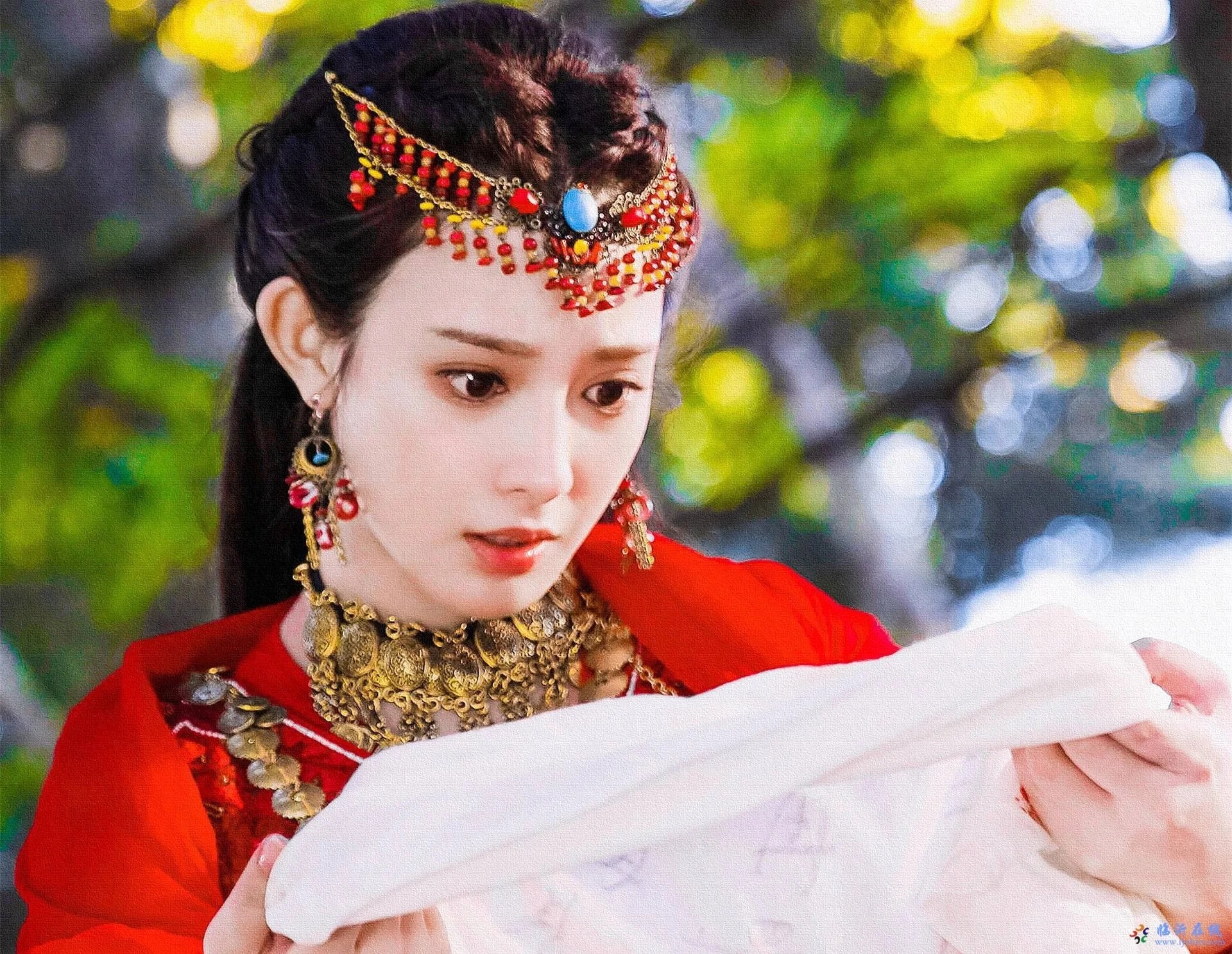 Vai diễn của Bành Tiểu Nhiễm trong Đông Cung từng giúp tên tuổi của cô phủ sóng mạnh mẽ, trở thành mỹ nữ vạn người mê vào năm 2019. Ảnh: Sina.