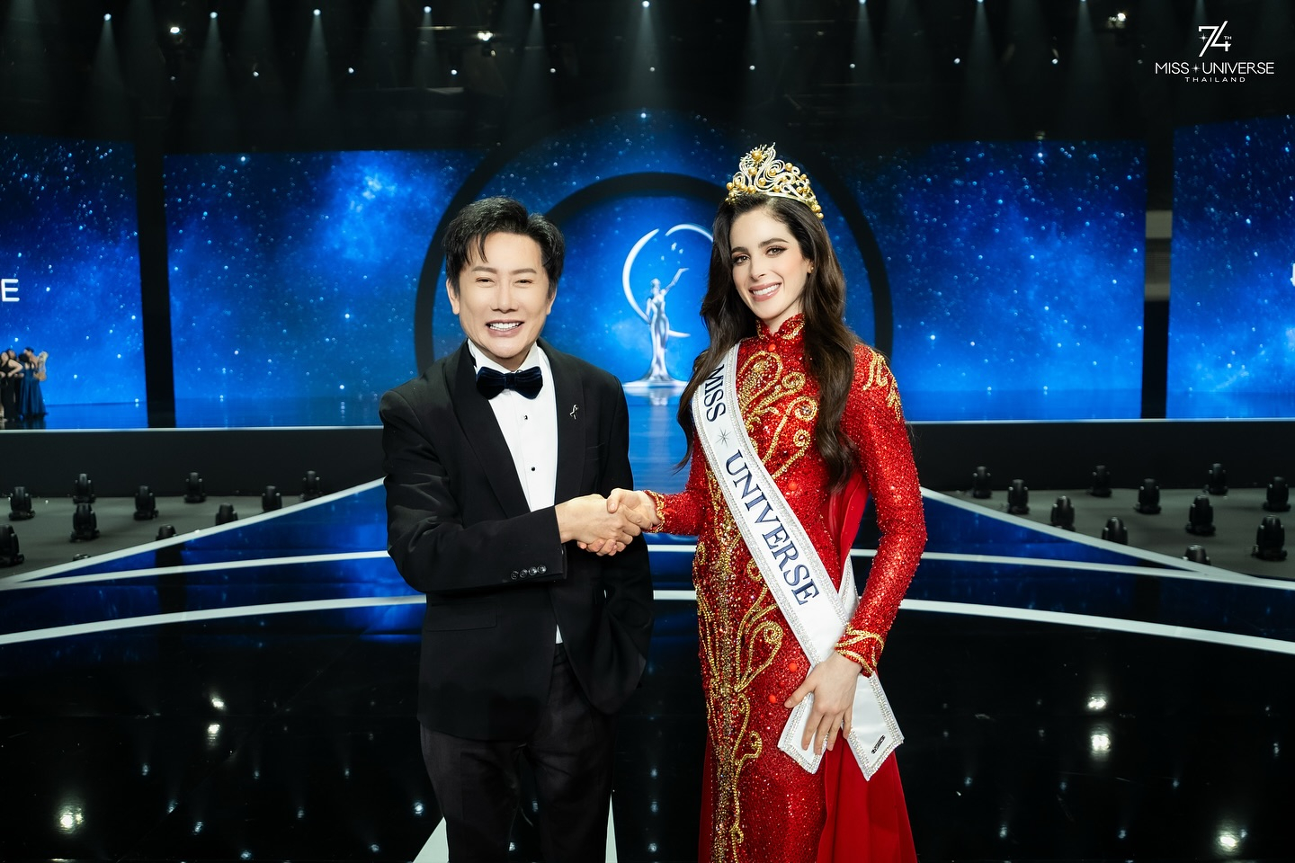 Ông Nawat kiện Fatima Bosch, đăng văn bản xúc tiến khẩn cấp để ban hành lệnh bắt giữ. Ảnh: X