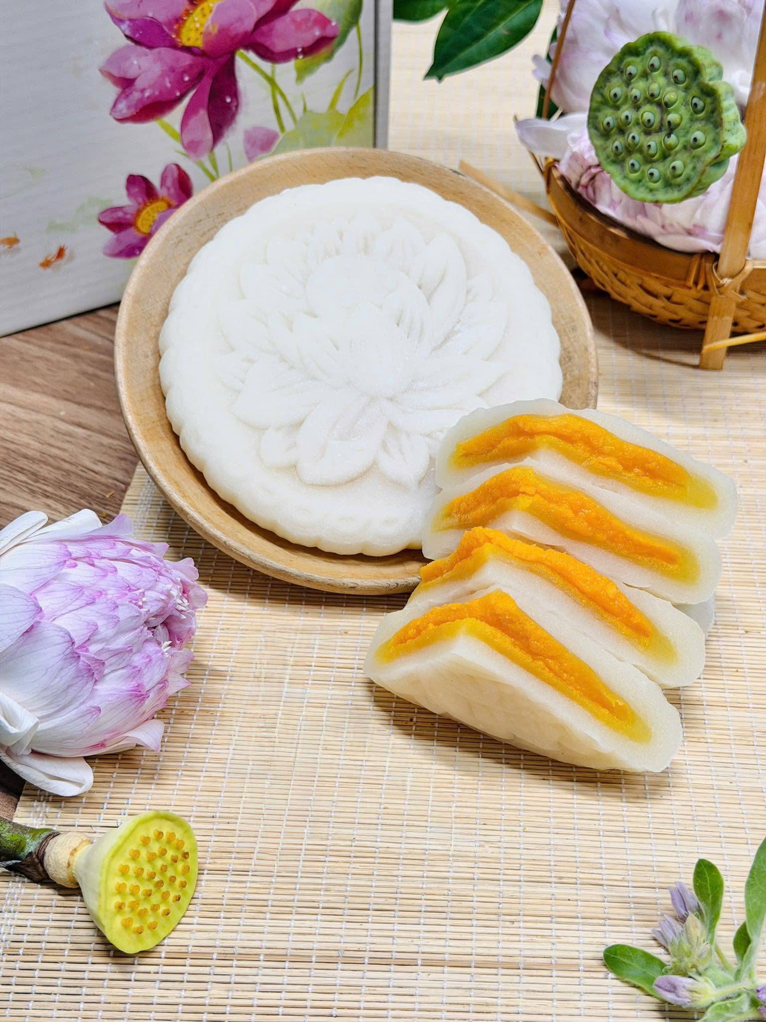 Quang Linh Food phải ngừng nhận đơn 43 tiếng vì quá tải, bánh trung thu 158.000 đồng mở bán lại là hết veo