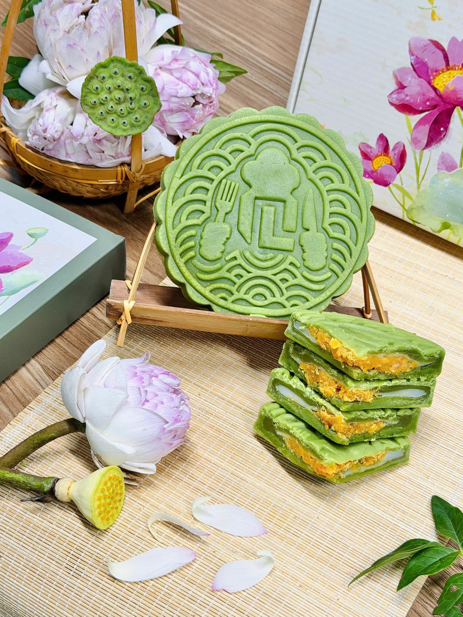 Quang Linh Food phải ngừng nhận đơn 43 tiếng vì quá tải, bánh trung thu 158.000 đồng mở bán lại là hết veo