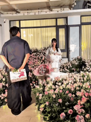 Phạm Kiên đã tự tay chuẩn bị 6836 hoa hồng để tặng sinh nhật Diệp Lâm Anh