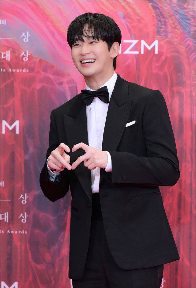 Khán giả vẫn chưa hoàn toàn tha thứ cho Kim Soo Hyun