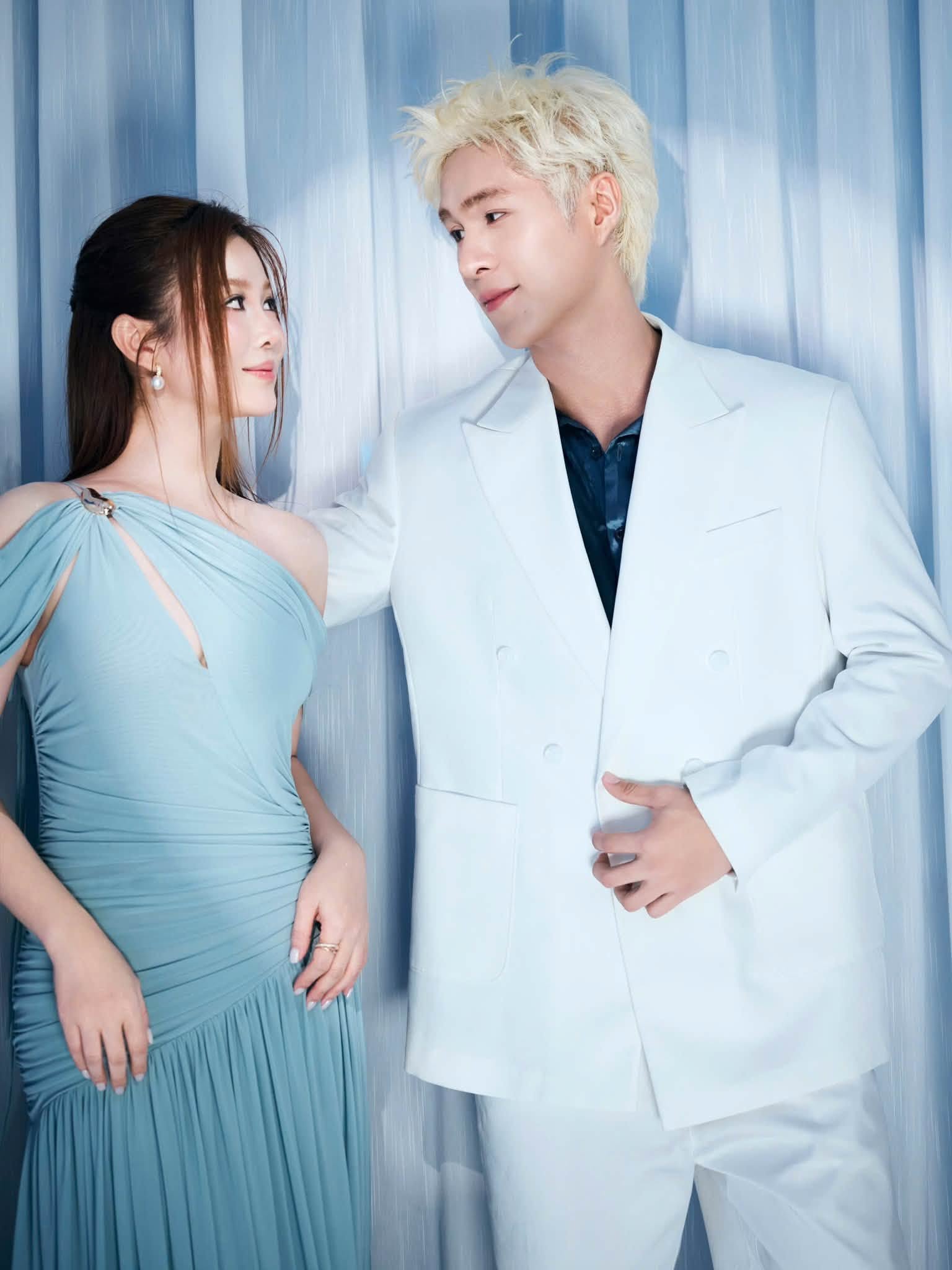 Cả hai thoải mái xuất hiện cùng nhau ở các sự kiện, content đời thường. Ảnh: FBNV.