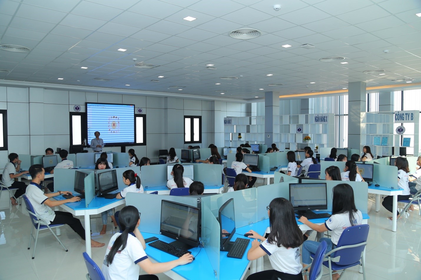 Phòng mô phỏng hoạt động nghề nghiệp kế toán