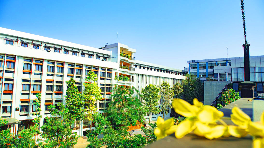 Tòa nhà A, B và Trung tâm thông tin thư viện