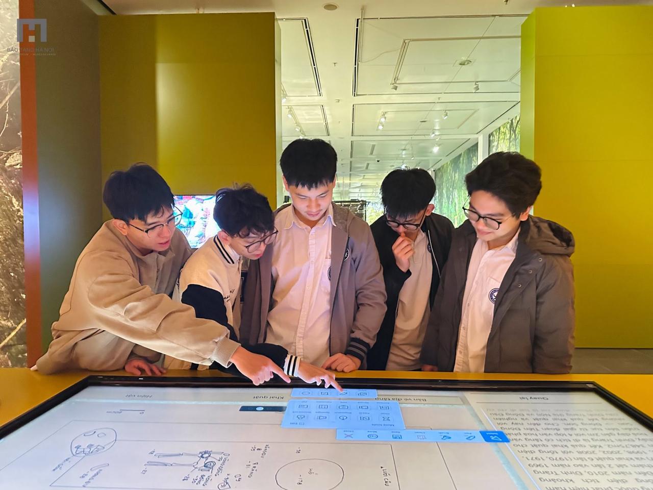 2/9 này ở Hà Nội đi đâu? Bảo tàng vừa mở cửa trở lại với 9 Bảo vật quốc gia, 7.000 hiện vật đưa du khách “đi xuyên” những lớp ký ức của Thủ đô