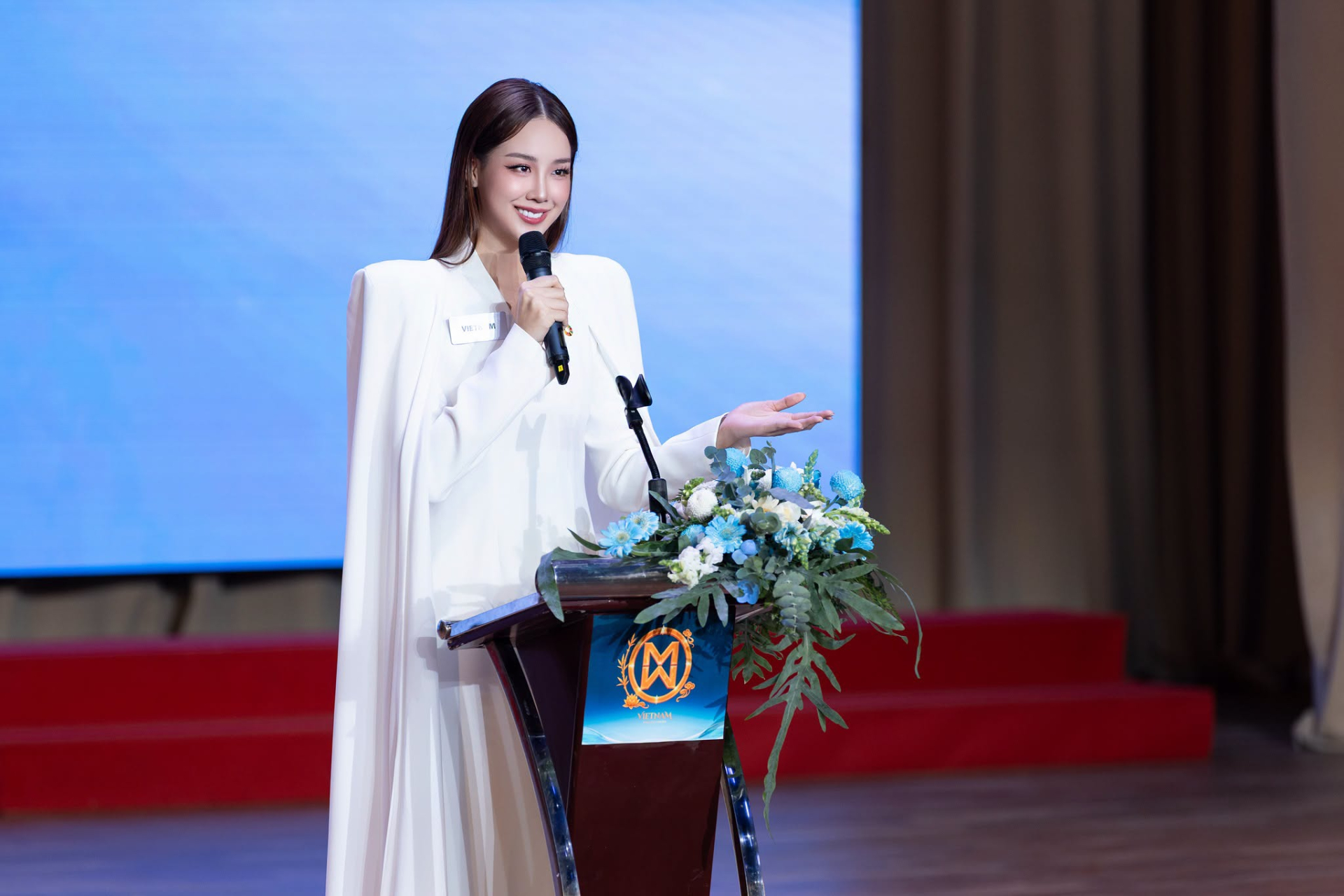 Bảo Ngọc nhận nhiều kỳ vọng của fan nhan sắc Việt tại Miss World năm nay